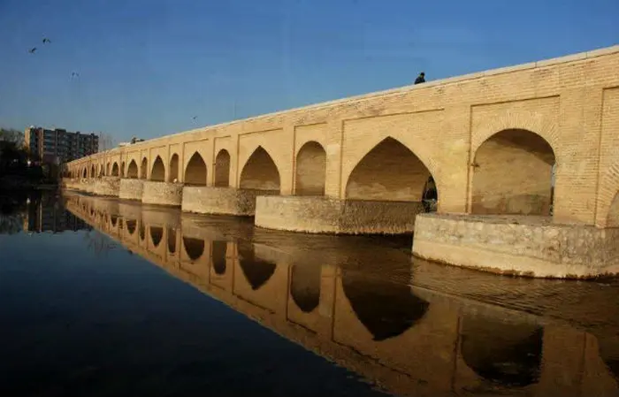 پل تاریخی مارنان با معماری خیره کننده 7854545445