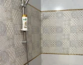 حمام با دوش فلزی خانه ویلایی در اصفهان 41586