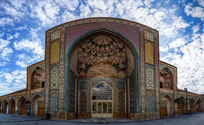 نمای بیرونی مسجد النبی در خمینی شهر 4894764