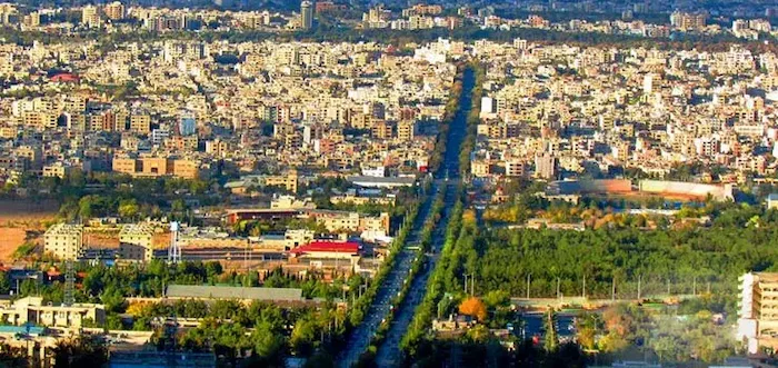 نمایی دور و دلربا از خیابان هشت بهشت اصفهان 41534874687