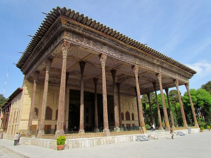 کاخ چهل ستون زیبا در شهر اصفهان 541358748