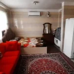 اتاق پذیرایی فرش شد به همراه مبلمان و یخچال خانه ویلایی در خمینی شهر 487549788