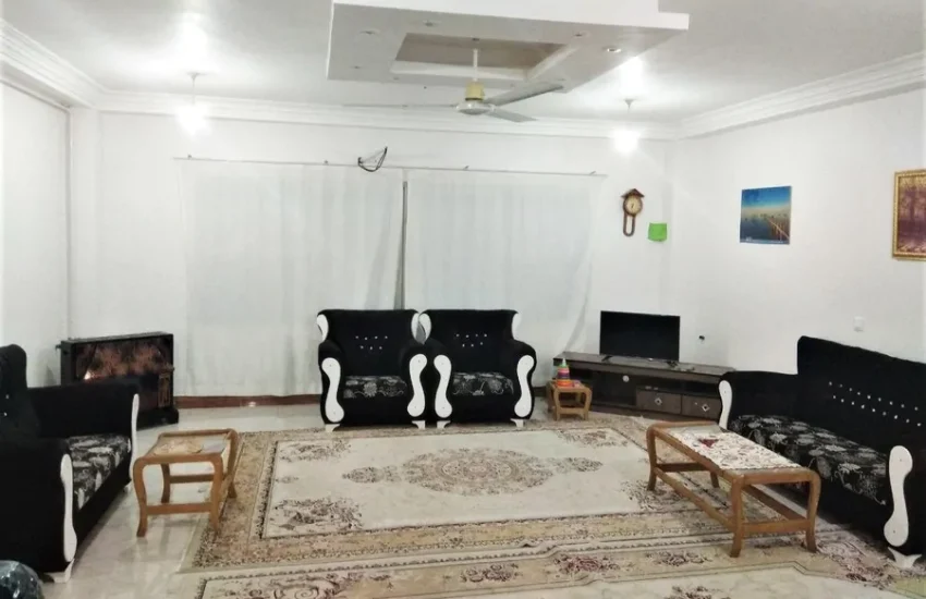 اتاق پذیرایی فرش شده به همراه مبلمان واحد آپارتمان در اصفهان 47564756789