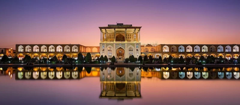 میدان نقش جهان دلفریب در شهر اصفهان 867438787